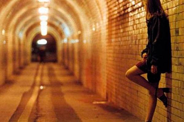 Αδίκημα το σεξ με ιερόδουλη