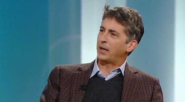 ΒΙΝΤΕΟ-Έλληνας σκηνοθέτης άλλαξε το επίθετο του λόγω ρατσισμού