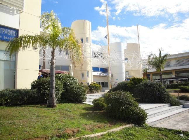 ΤΩΡΑ-Ληστεία στην ΔΟΥ Γλυφάδας