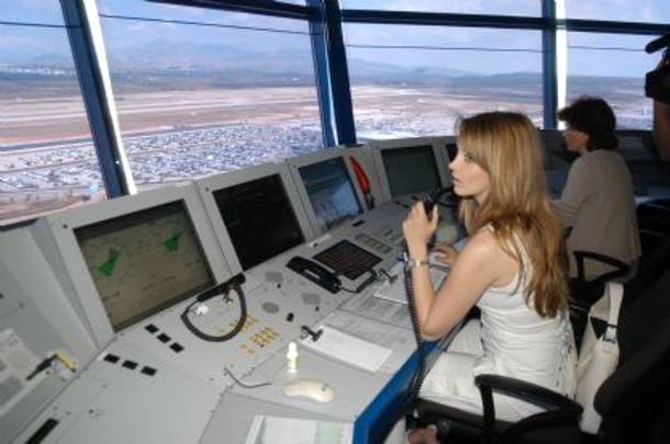 Στάσεις στα αεροδρόμια την Τετάρτη