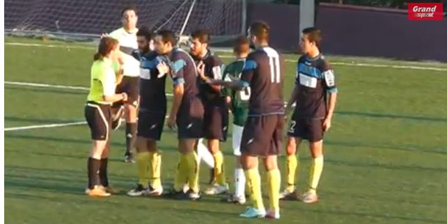 BINTEO-Παίκτης χτυπάει γυναίκα-διαιτητή