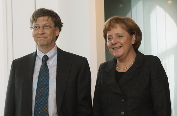 Τη βοήθεια του Γκέιτς ζητά η Μέρκελ