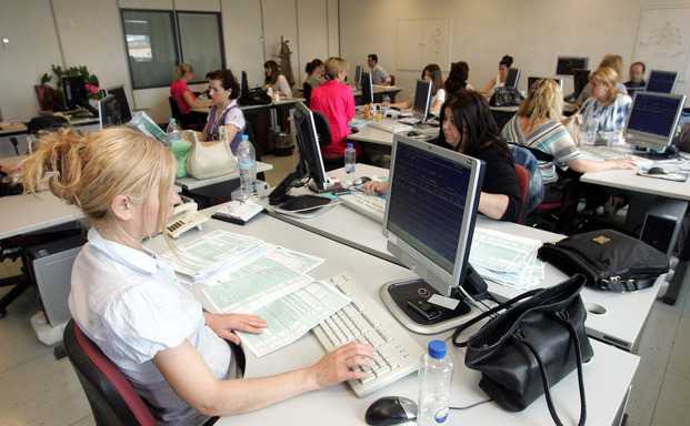 Μπλόκο στις επιχειρήσεις που χρωστάνε