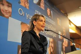 Η Παπακώστα θέλει ΔΗΜΑΡ και ανεξάρτητους