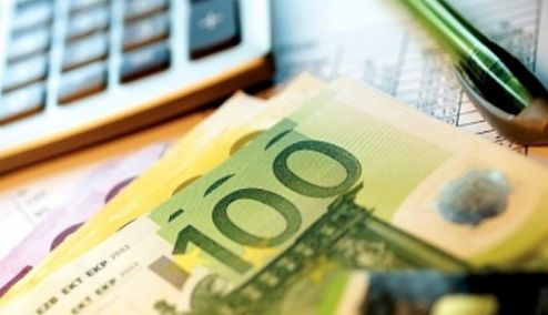 «Μαχαίρι» στα ένσημα!