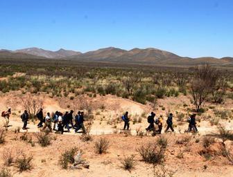 Διάσωση μεταναστών στην έρημο