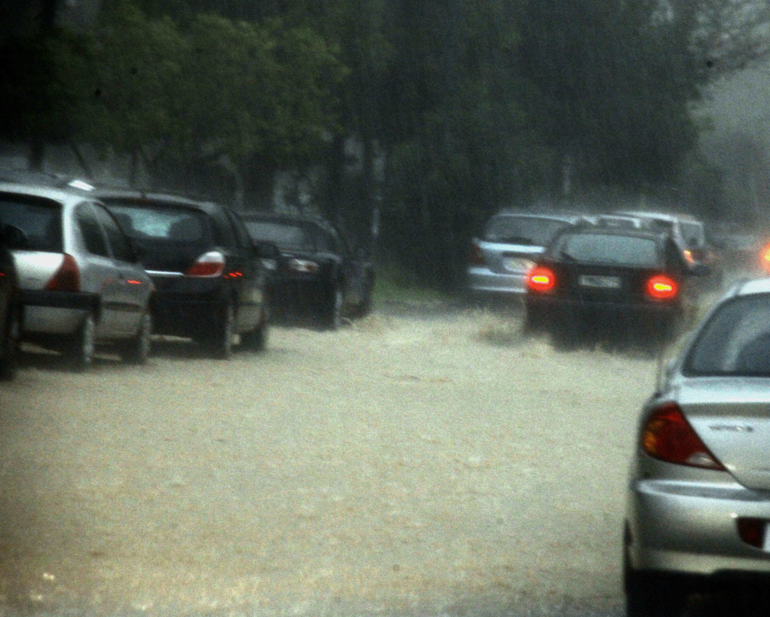 ΒΙΝΤΕΟ-Οι δρόμοι της Αθήνας
