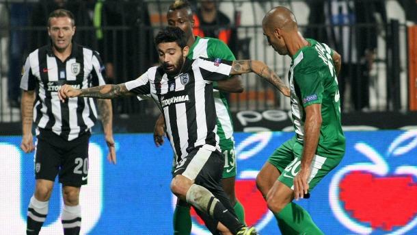 Νίκη και πρόκριση στους «32»