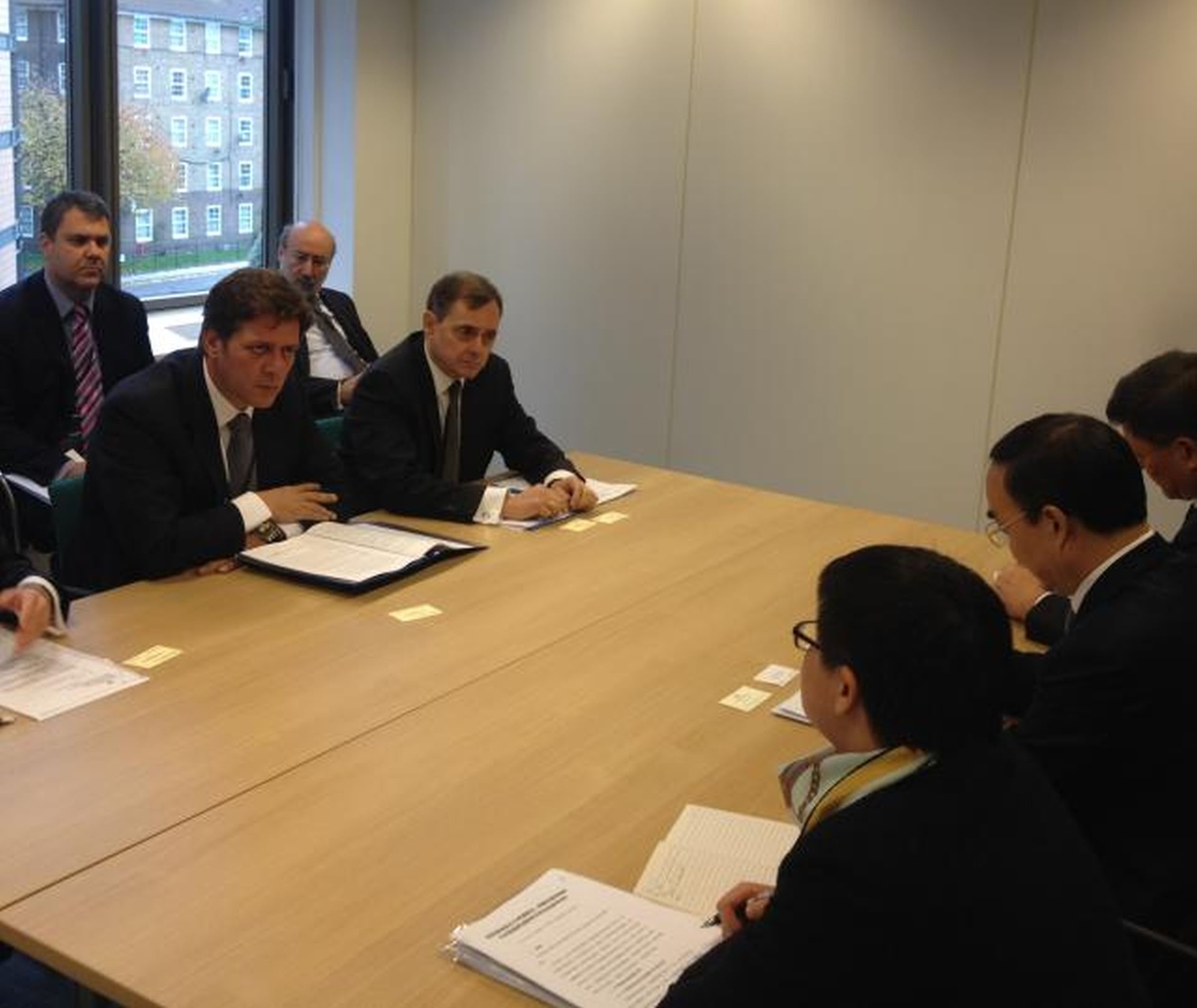 Συνάντηση Βαρβιτσιώτη-Mengyong