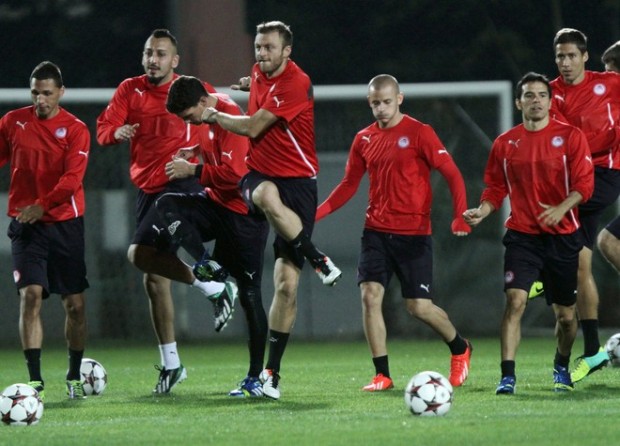 Πάνοπλος ο Ολυμπιακός με Μπενφίκα