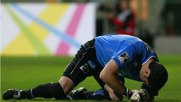 «Έχασε» 4 δάχτυλα και κρέμασε τα γάντια