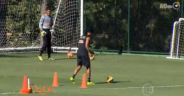 BINTEO-Μάγος ο Ροναλντίνιο και στις προπονήσεις