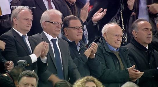 ΦΩΤΟ-Ο Παπούλιας στο γήπεδο