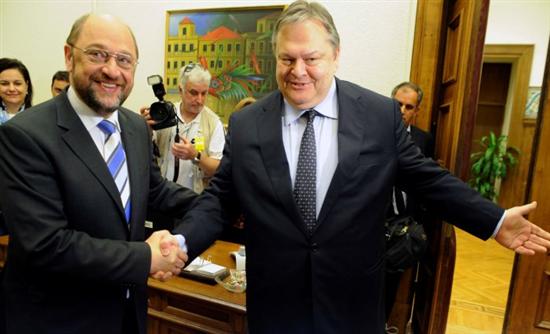 Σουλτς: Να λογοδοτεί και η τρόικα