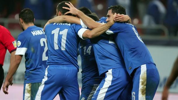 ΒΙΝΤΕΟ-Εθνική τρέλα για το μεγάλο ταξίδι στο Μουντιάλ της Βραζιλίας