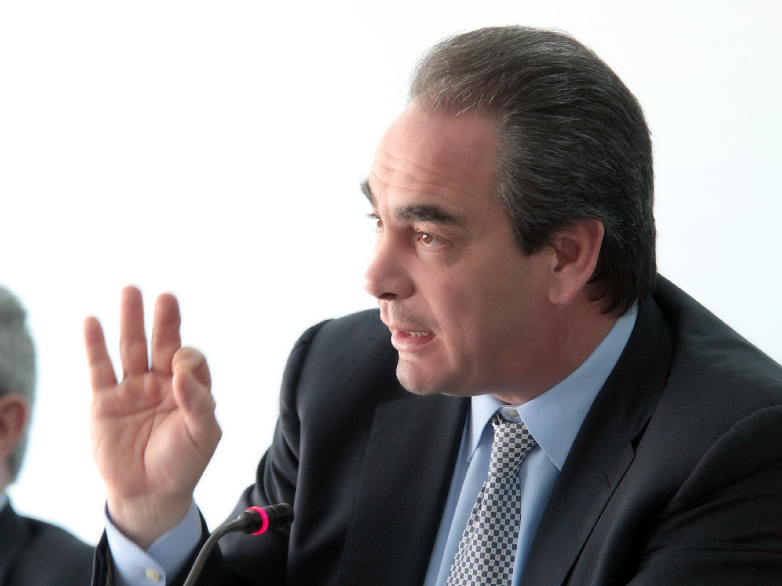 Έκκληση Μίχαλου για μείωση εισφορών