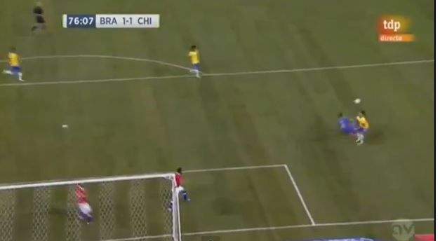 ΒΙΝΤΕΟ-Τον “χάζεψε”, αλλά δεν τον…νίκησε