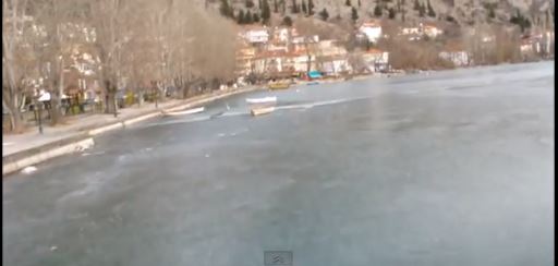 ΒΙΝΤΕΟ-Η παγωμένη λίμνη Καστοριάς