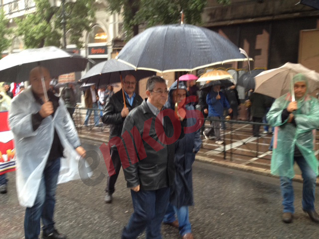 ΦΩΤΟ-Το ΠΑΜΕ στη Σταδίου