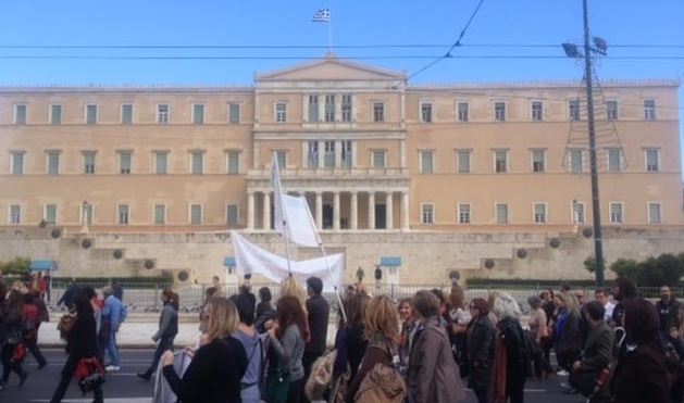 Στη Βουλή η πορεία των γιατρών