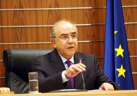 «Ο κυπριακός ελληνισμός δεν θα γονατίσει»