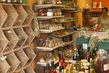 Ζάκυνθος: 7 Κυριακές ανοιχτά