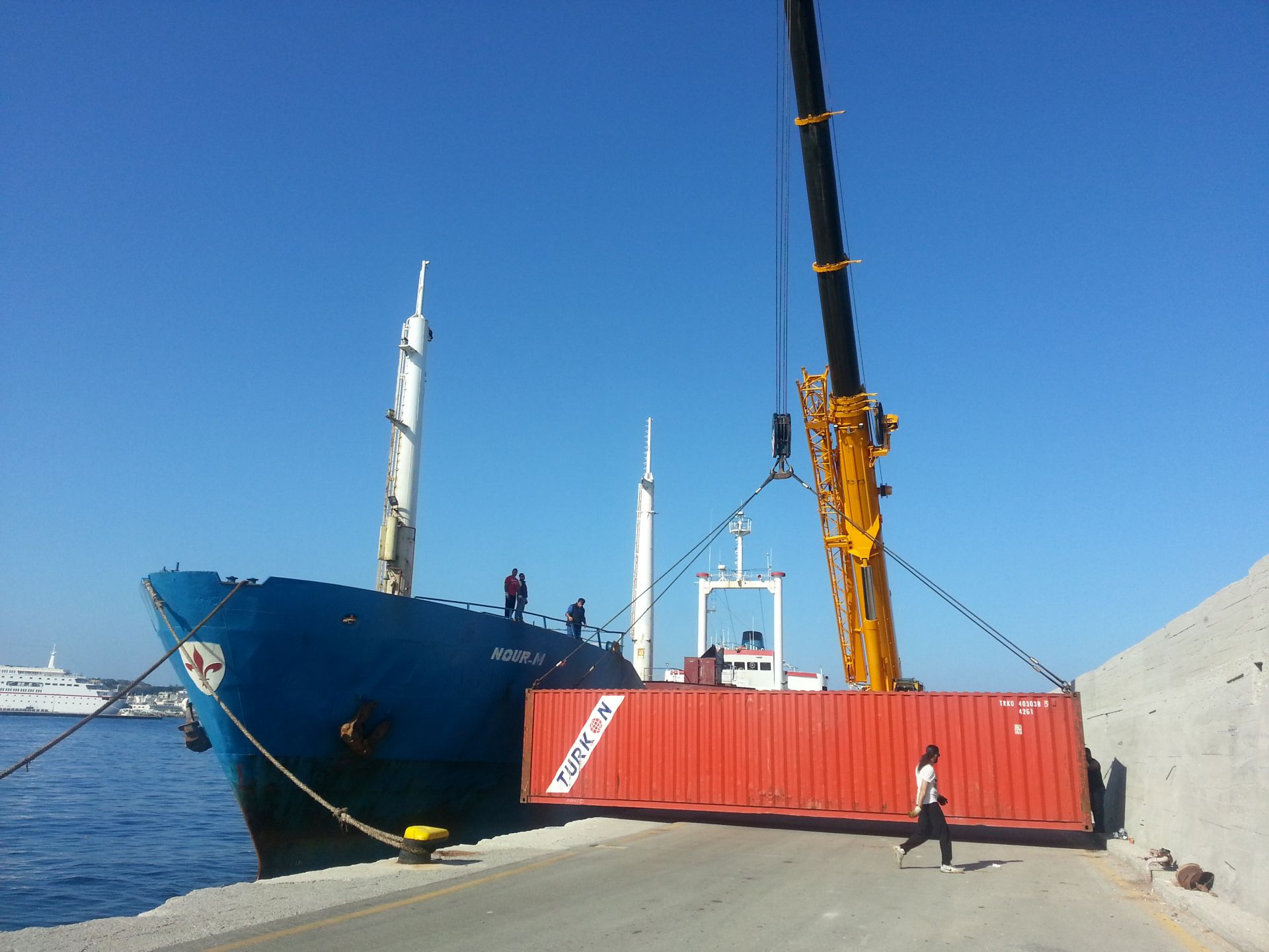 Βρέθηκαν σφαίρες στο «Nour M»