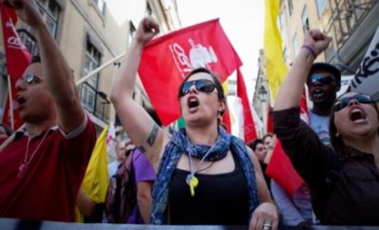 Στους δρόμους οι Πορτογάλοι