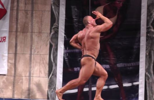 ΒΙΝΤΕΟ-Ο χορός του μπόντι-μπίλντερ