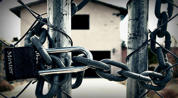 Έχασαν το σπίτι τους για 1700 ευρώ