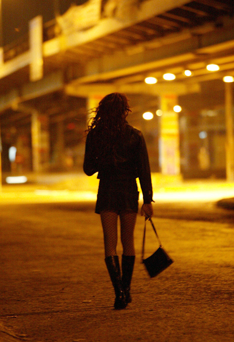 Γαλλία: Υιοθετήθηκε το νομοσχέδιο για την πορνεία