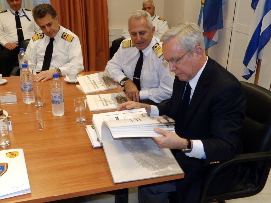 Στα Χανιά ο Πρέσβης των ΗΠΑ & ο Αρχηγός ΓΕΝ