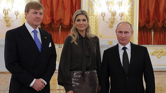 Πέταξαν ντομάτες στον βασιλιά της Ολλανδίας