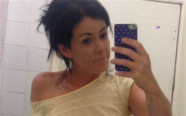 Η καθηγήτρια σαγήνευσε τον μαθητή και… απολύθηκε