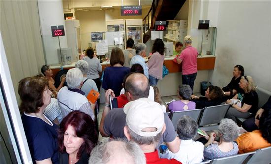 Aγωνία για τους ασφαλισμένους