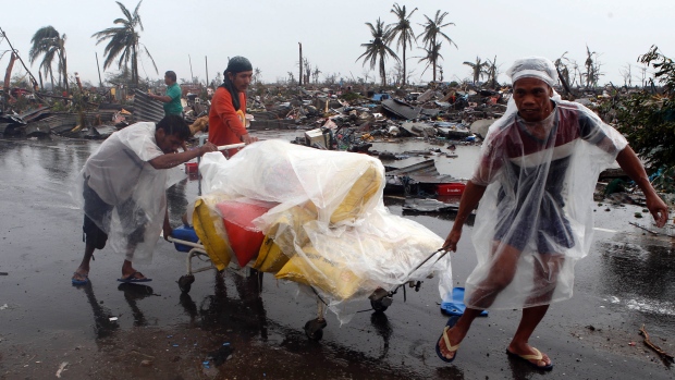 Ποδοπατήθηκαν ενώ έκλεβαν ρύζι