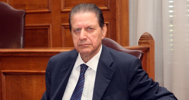 Πολύδωρας: Η κυβέρνηση εκβιάζει τους βουλευτές