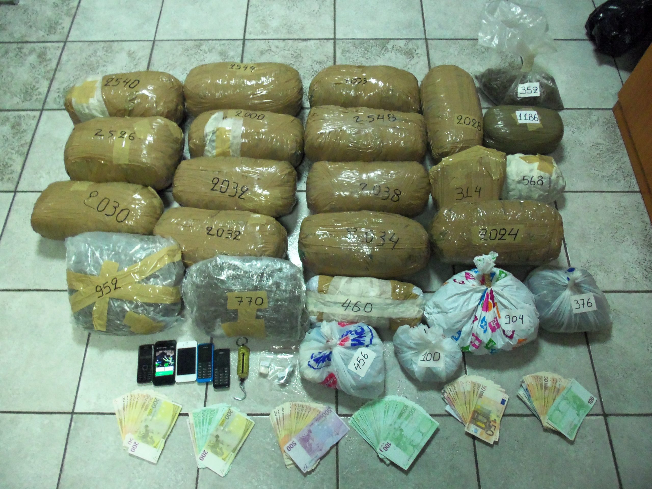 Συνελήφθησαν έμποροι ναρκωτικών