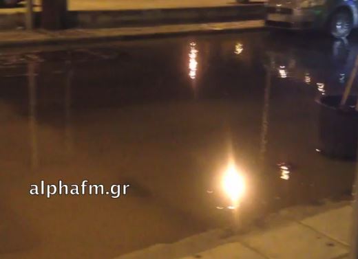 ΒΙΝΤΕΟ-Πλημμύρισαν οι δρόμοι στην Καστοριά