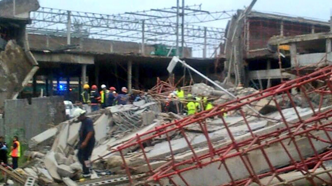 Κατέρρευσε εμπορικό κέντρο