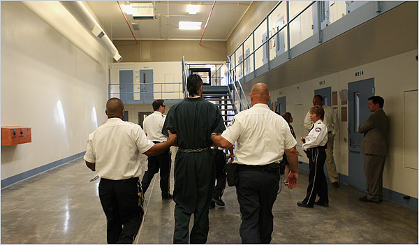 Σκότωσε συγκρατούμενο για να μείνει στη φυλακή