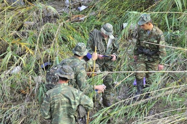 ΦΩΤΟ-Έρευνες του στρατού στη Ρόδο