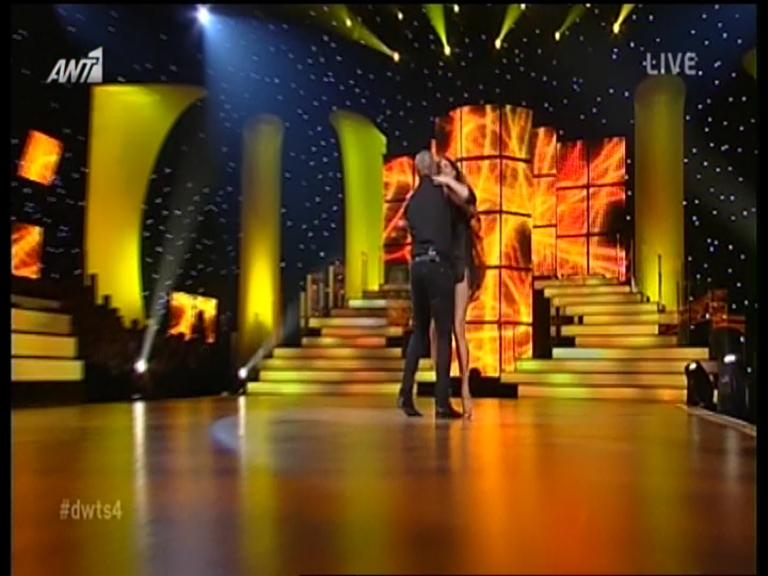 ΦΩΤΟ-Η εμφάνιση του Ματιάμπα