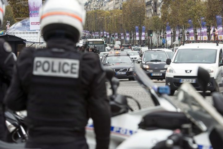 Φράκαρε από τρακτέρ το Παρίσι