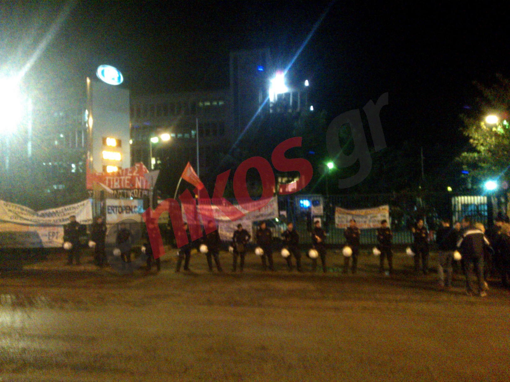 ΦΩΤΟ-Έξω από την ΕΡΤ