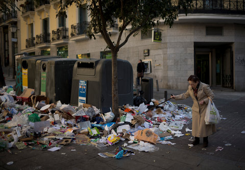 Μαδρίτη: Ξεκινά η αποκομιδή σκουπιδιών