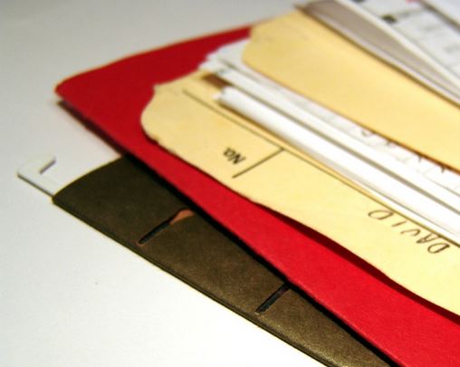 Κατασχετήρια για 1.500 Τρικαλινούς