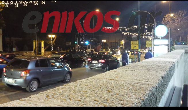 ΒΙΝΤΕΟ-Ντεραπάρισε ΙΧ στη Βασιλίσσης Σοφίας