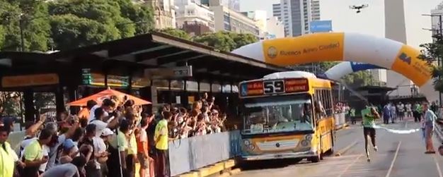 ΒΙΝΤΕΟ-O Μπολτ κέρδισε το πούλμαν