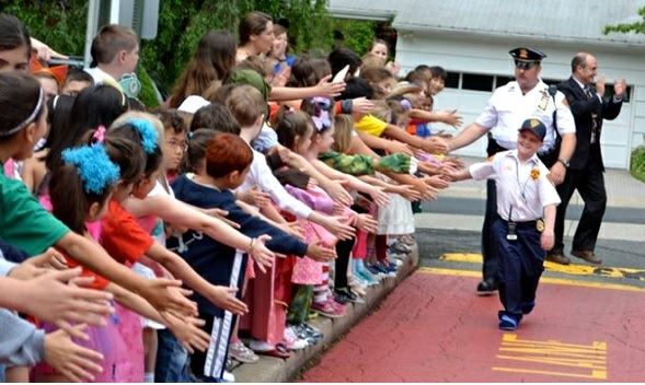 ΒΙΝΤΕΟ-Αποχαιρέτησαν τον 10χρονο μαχητή